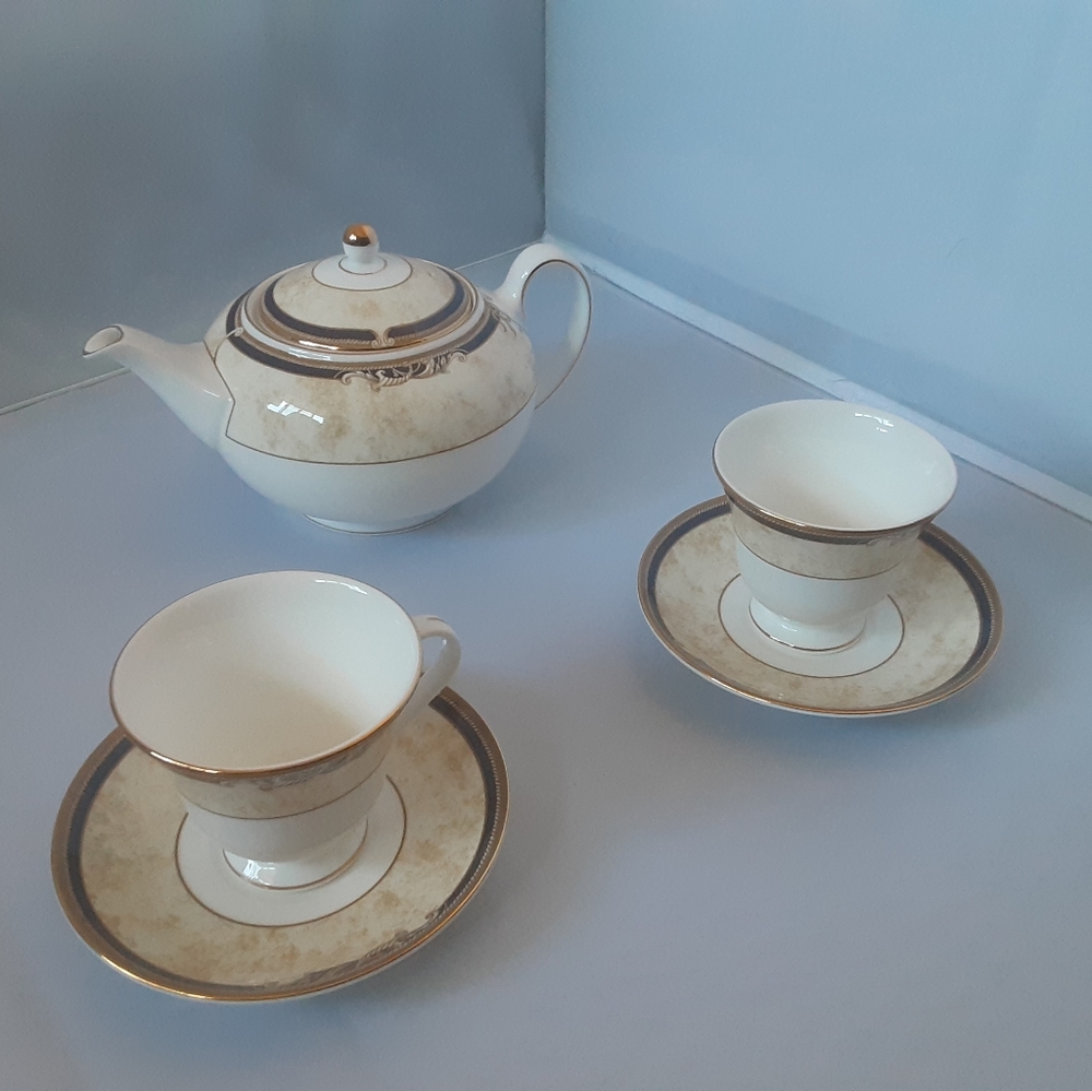 Wedgwood cornucopia 3 piece tea set collection